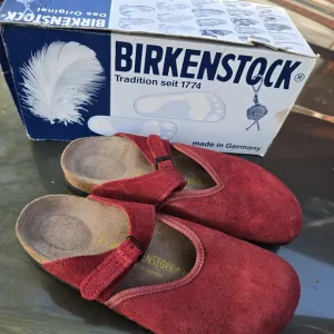 Birkenstock Red Suede Slip-On Shoes Ascot Clog Comfy Eu 40 Us 9-9.5