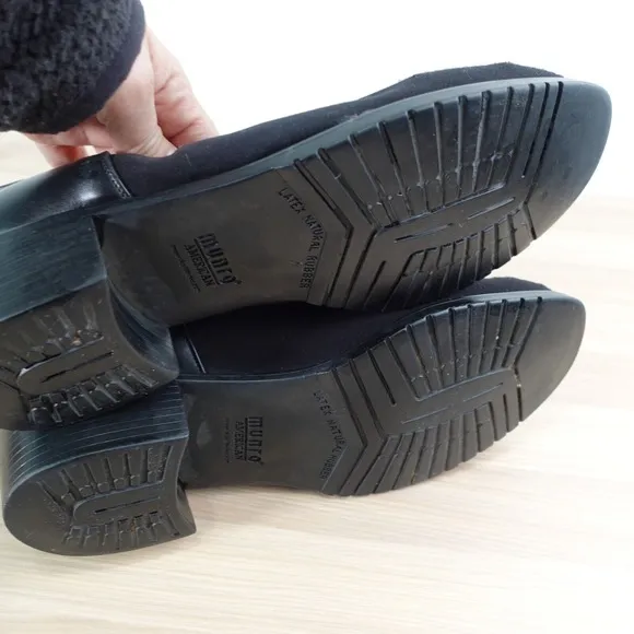 Black Leather Slip On Shoes Women 10 M MUNRO American Stretch Fabric Classic USA