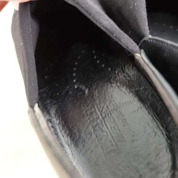 Black Leather Slip On Shoes Women 10 M MUNRO American Stretch Fabric Classic USA