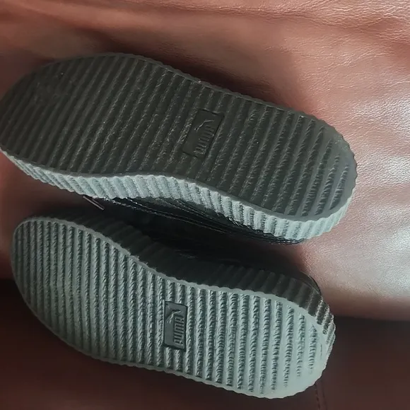 Black Shiny Creepers