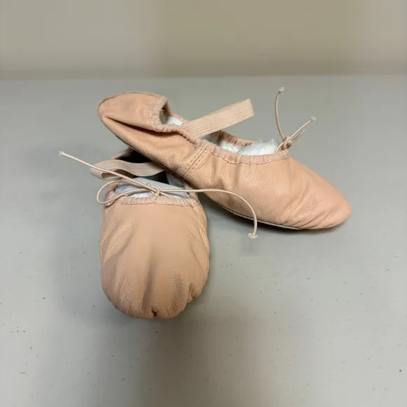 BLOCH Ballet Slippers Girls 4C Dansoft Leather Shoes Nude Tan Dance Lyrical Show