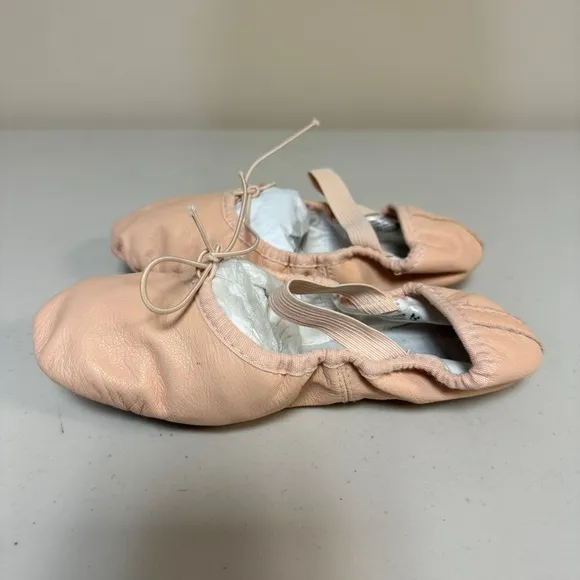 BLOCH Ballet Slippers Girls 4C Dansoft Leather Shoes Nude Tan Dance Lyrical Show