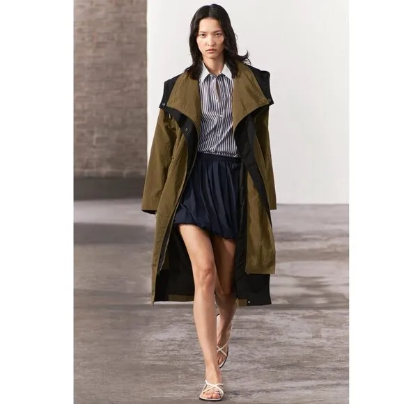 BLOGGER'S FAVE! Zara Mini Balloon Skirt Navy NWT
