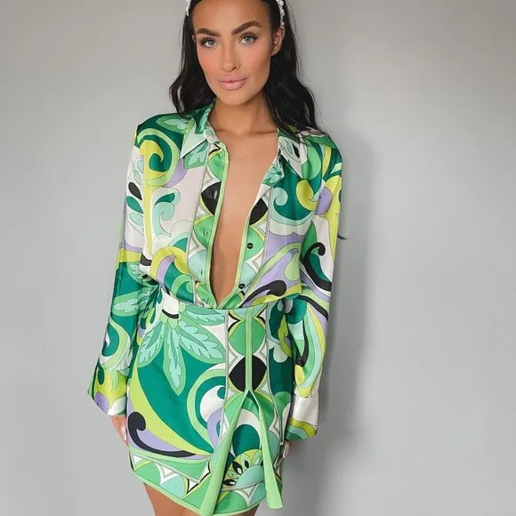 BLOGGER'S FAVE! Zara Print Mini Skirt Green NWT