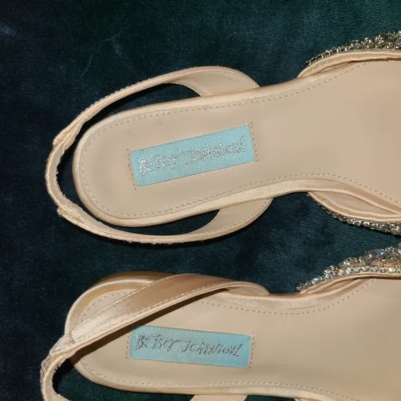 Blue by Betsey Johnson Women's Sb-Molly Pointed Toe Flat