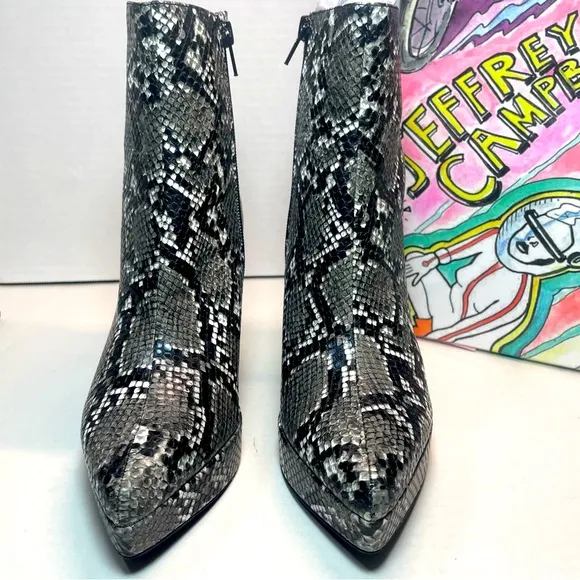 BNIB Jeffrey Campbell Dormant Black/Gray Snakeskin print platforms 6M