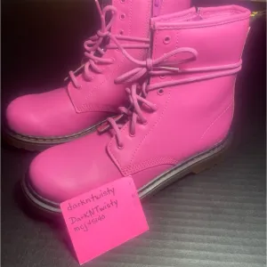 BNWOB Dr Martens Pink 1460’s 8 Eyelet UK 4 US 6 or Big Kids 4 PRICE VERY FIRM