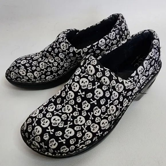 Boc black and white skull skeleton clogs shoes
