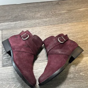 Born Women's Burgundy Suede/ leather Ankle Boots size 7.5 (b99)