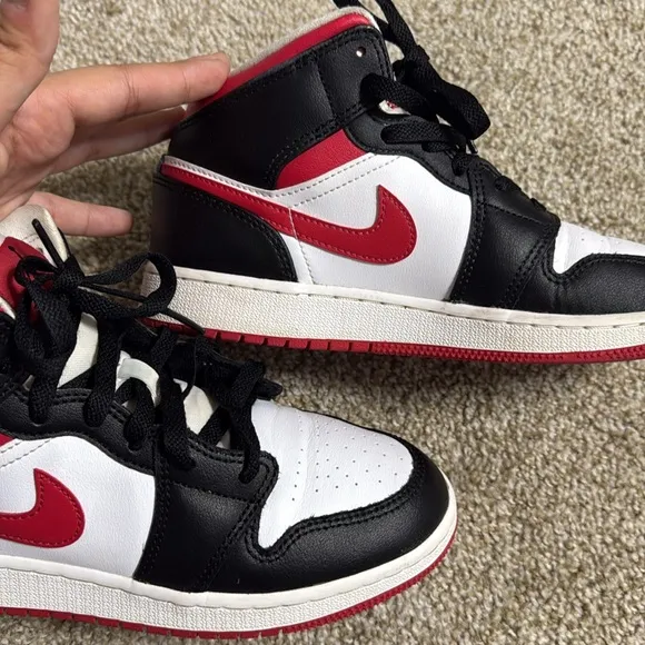 Boys Air Jordan high top sneakers
