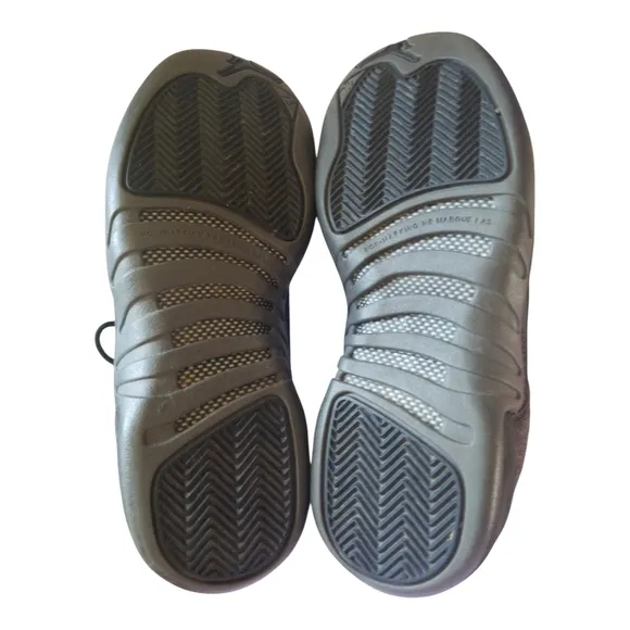 Boy's Jordan 23 Jumpman Black and Gray Sneakers Size 5Y