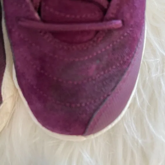 Boy’s Maroon Jordan Shoes | size 7Y
