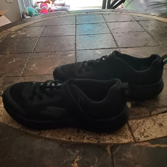 BOYS' SKECHERS BIG KID GO RUN 400 V2 RUNNING SHOES 4.5 NWOT