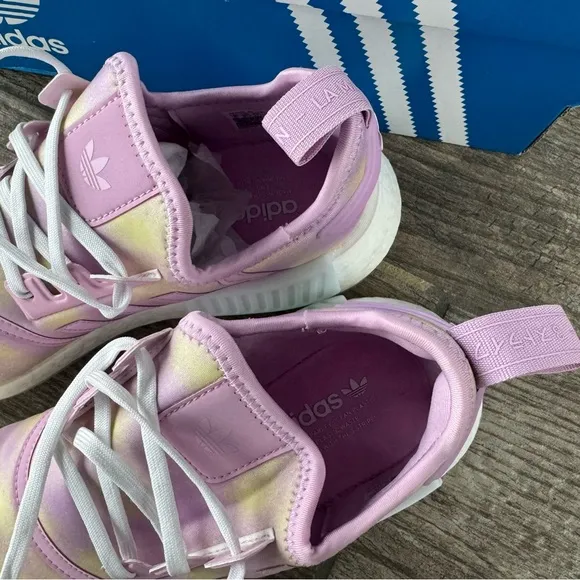Brand New Adidas NMD_R1J Big Kids Shoes K5/W6.5
