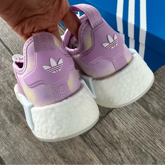 Brand New Adidas NMD_R1J Big Kids Shoes K5/W6.5