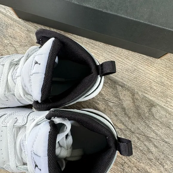 Brand New Air Jordan 1 Mid Toddler’s/Baby Kids Shoes “White/Black”
