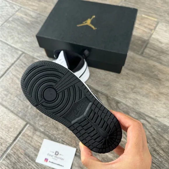 Brand New Air Jordan 1 Mid Toddler’s/Baby Kids Shoes “White/Black”
