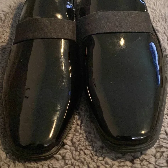 Brand New Mens Calvin Klein Black Paten Leather Slip-On Shoes Size 8!