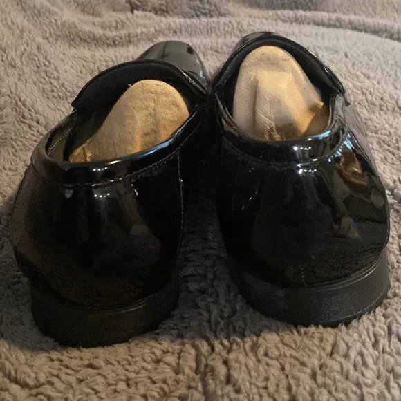 Brand New Mens Calvin Klein Black Paten Leather Slip-On Shoes Size 8!