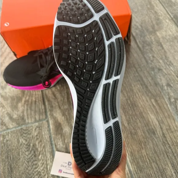 Brand New Nike Air Zoom Pegasus 38 Running Shoes (Men’s 9.5)