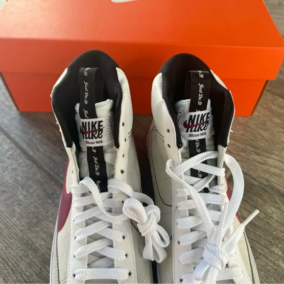 Brand New Nike Blazer Mid 77 SE “Rush Moon” Big Kids Shoes DH8640-101