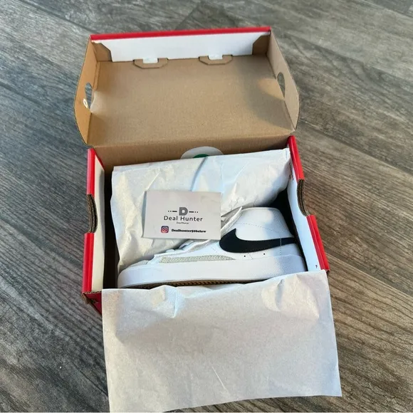 Brand New Nike Blazer Mid ‘77 Toddler’s Shoes “White/Black”