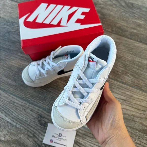 Brand New Nike Blazer Mid ‘77 Toddler’s Shoes “White/Black”