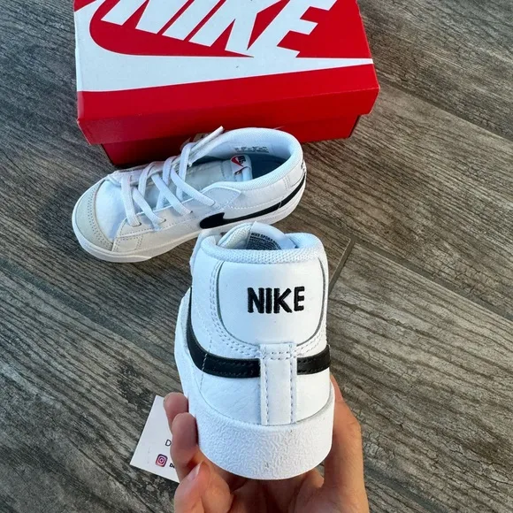 Brand New Nike Blazer Mid ‘77 Toddler’s Shoes “White/Black”
