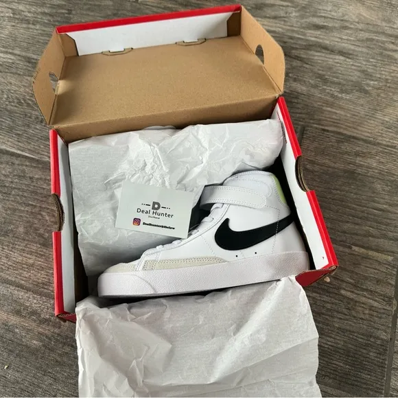 Brand New Nike Blazer Mid’77 Little Kids Shoes (PS 11Y)