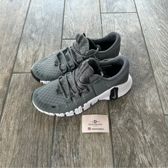 Brand New Nike Free Metcon 5 “Smock Grey” Men’s Workout Shoes