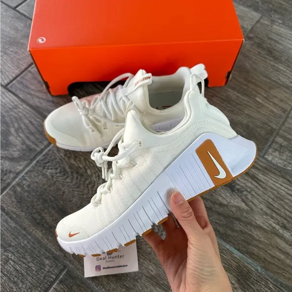 Brand new Nike Free Metcon 6 Women’s Workout Shoes FJ7126 103