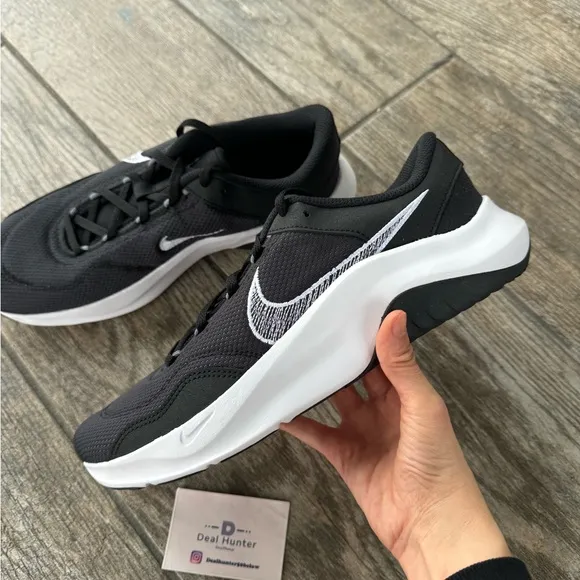 Brand New Nike Legend Essential 3 Men’s Running Shoes DM1120 001 (US9/EU42.5)