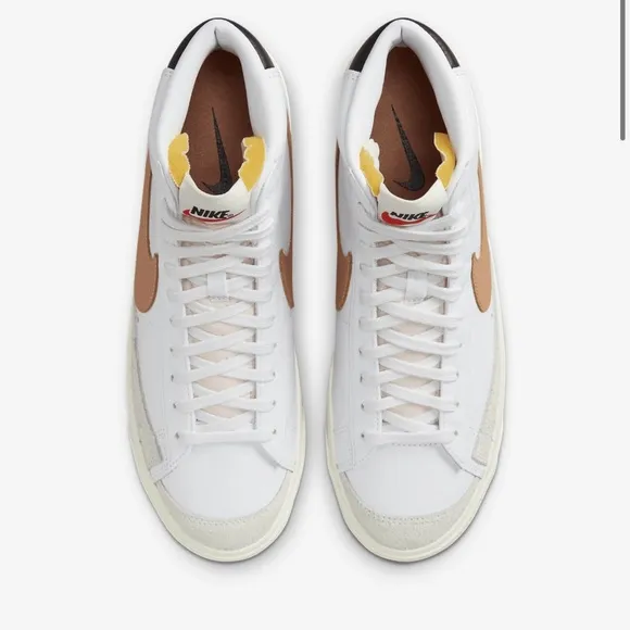 Brand New Nike Men’s Blazer Mid ‘77 Vintage Shoes (Men’s 10.5) BQ6806 125