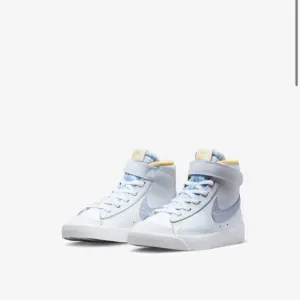 Brand New Nike Pre-School Blazer Mid '77 Kids Shoes “ Happy Easter”