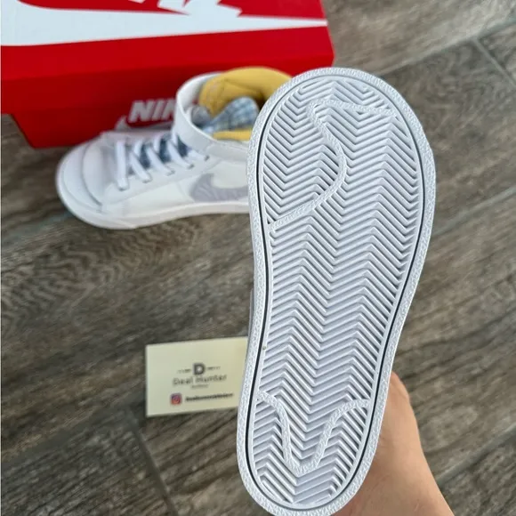 Brand New Nike Pre-School Blazer Mid '77 Kids Shoes “ Happy Easter”