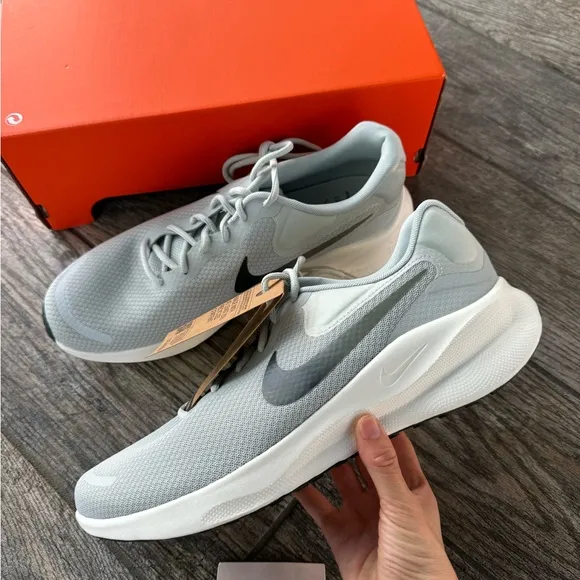 Brand New Nike Revolution 7 Men’s Running Shoes