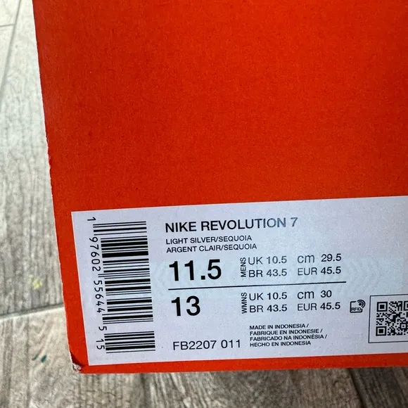 Brand New Nike Revolution 7 Men’s Running Shoes