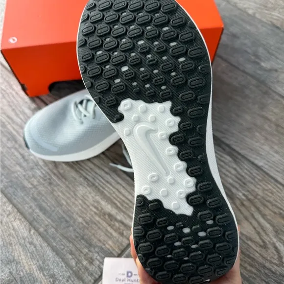 Brand New Nike Revolution 7 Men’s Running Shoes