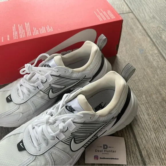 Brand New Nike V2K Run “Summit White Platinum Tint” Women’s Shoes (W9)