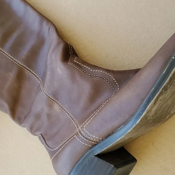 Brazilian made brown leather upper  boots size 6m