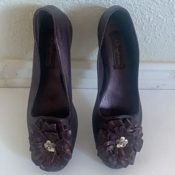 Brighton leather purple slip on flats shoes with floral cutouts in size 7.5