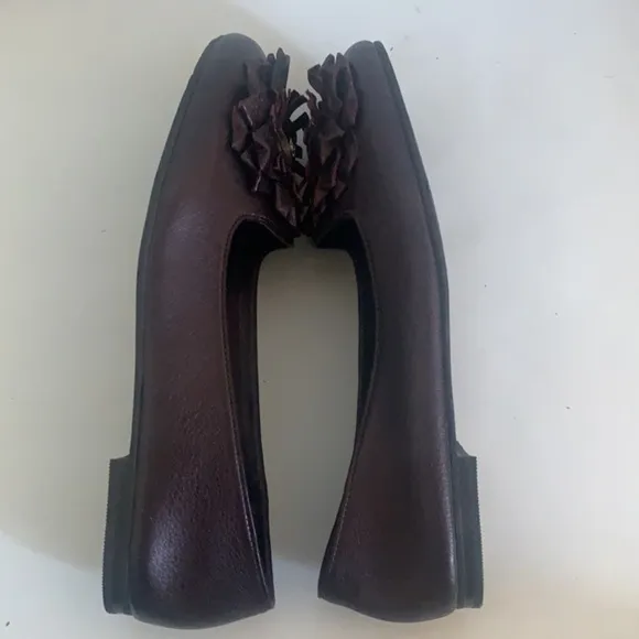 Brighton leather purple slip on flats shoes with floral cutouts in size 7.5