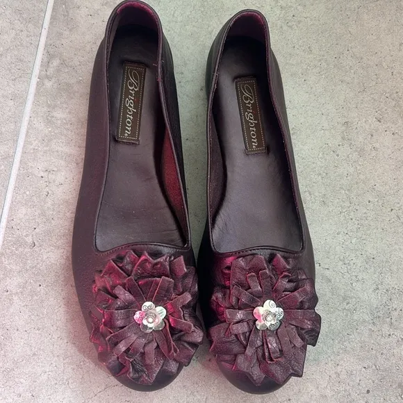 Brighton leather purple slip on flats shoes with floral cutouts in size 7.5