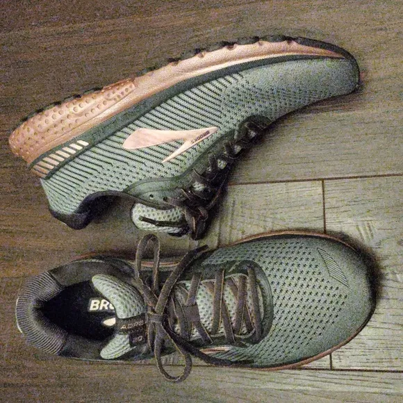 Brooks Adrenaline GTS 20 Gray Rose Mesh Running Shoes