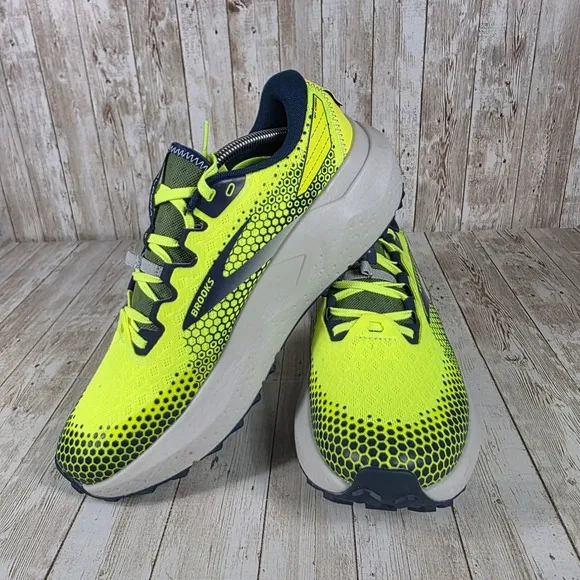 Brooks Caldera Trail Running Shoes Cushioned Lightweight Neon Yellow Mens 11.5