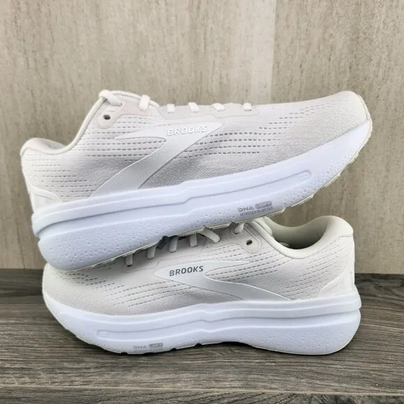 Brooks Ghost Max 2 Size 9.5 Mens Bright White Casual Walking Running Shoes