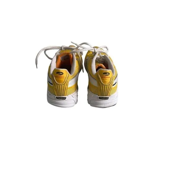 Brooks Mens Yellow White Mesh Lace Up Low Top Running Shoes Sneaker Size 9.5