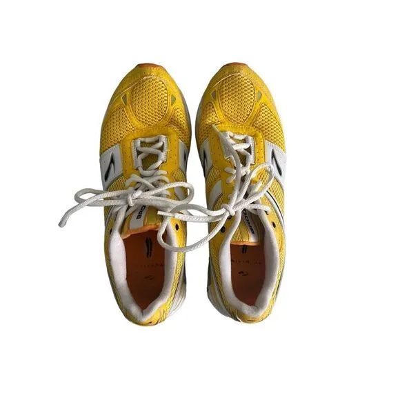 Brooks Mens Yellow White Mesh Lace Up Low Top Running Shoes Sneaker Size 9.5