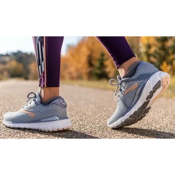 BROOKS Womens Grey Pale Peach Adrenaline GTS 20 Lace Up Running Sneaker Shoes