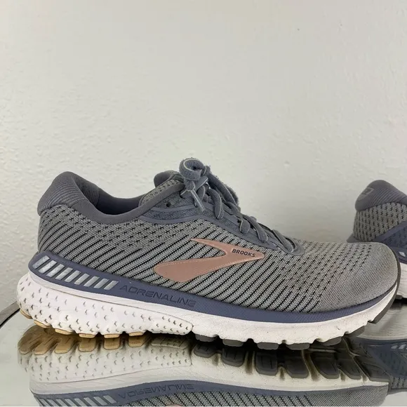 BROOKS Womens Grey Pale Peach Adrenaline GTS 20 Lace Up Running Sneaker Shoes